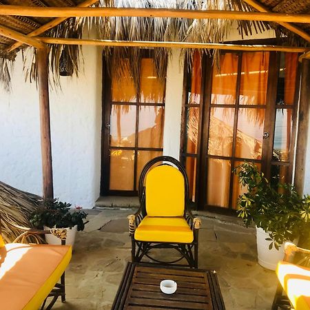 Hotel Smiling Crab Canoas de Punta Sal Exterior photo