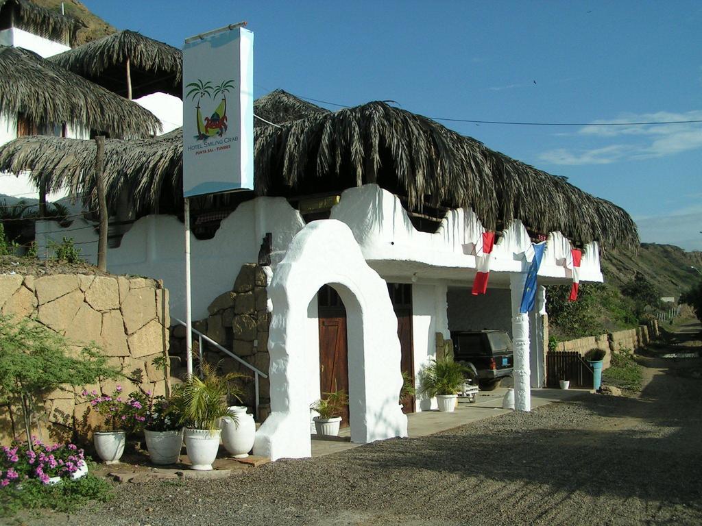 Hotel Smiling Crab Canoas de Punta Sal Exterior photo