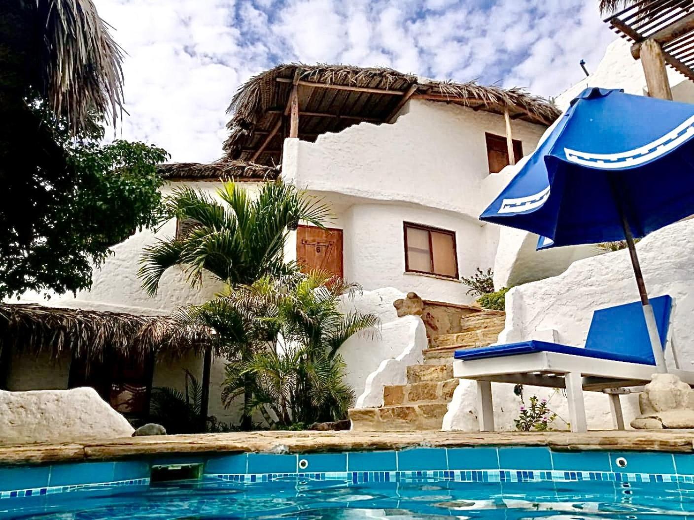 Hotel Smiling Crab Canoas de Punta Sal Exterior photo