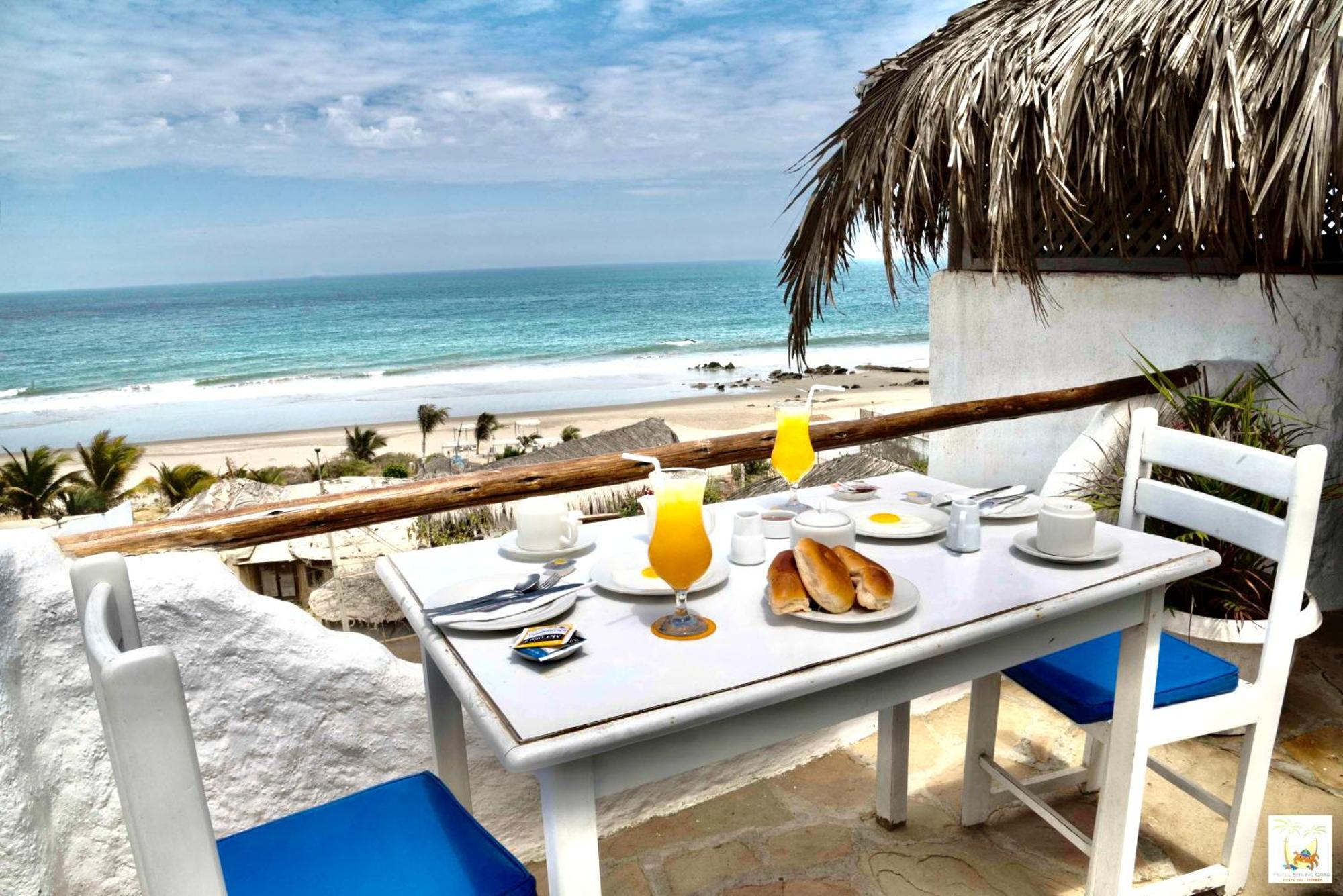 Hotel Smiling Crab Canoas de Punta Sal Exterior photo