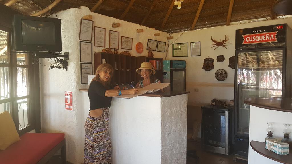 Hotel Smiling Crab Canoas de Punta Sal Exterior photo