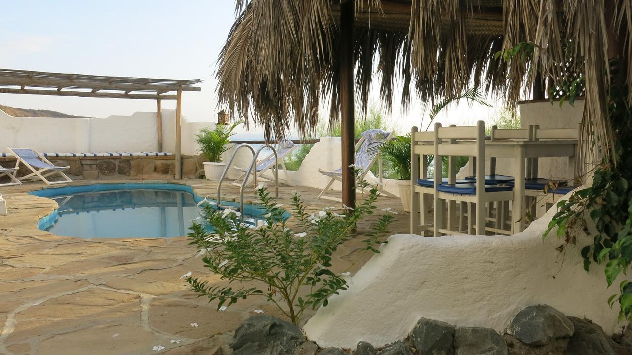 Hotel Smiling Crab Canoas de Punta Sal Exterior photo